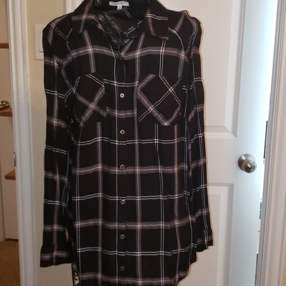 Black and white plaid button down top